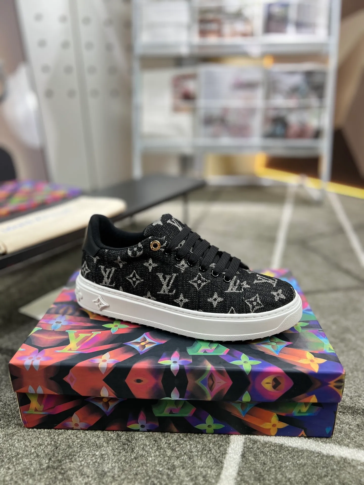 Factory price: 520💰LOUIS VUITTON [Louis VUITTON] New trendy Lv is on the market🎁, casual and fashionable men's shoes👟The upper is made of imported original fabric + cowhide mesh lining, the original wear-resistant rubber outsole, the version is simple and elegant, exclusive for trendy men, six colors available, code number: 38-44, customized 45, 46